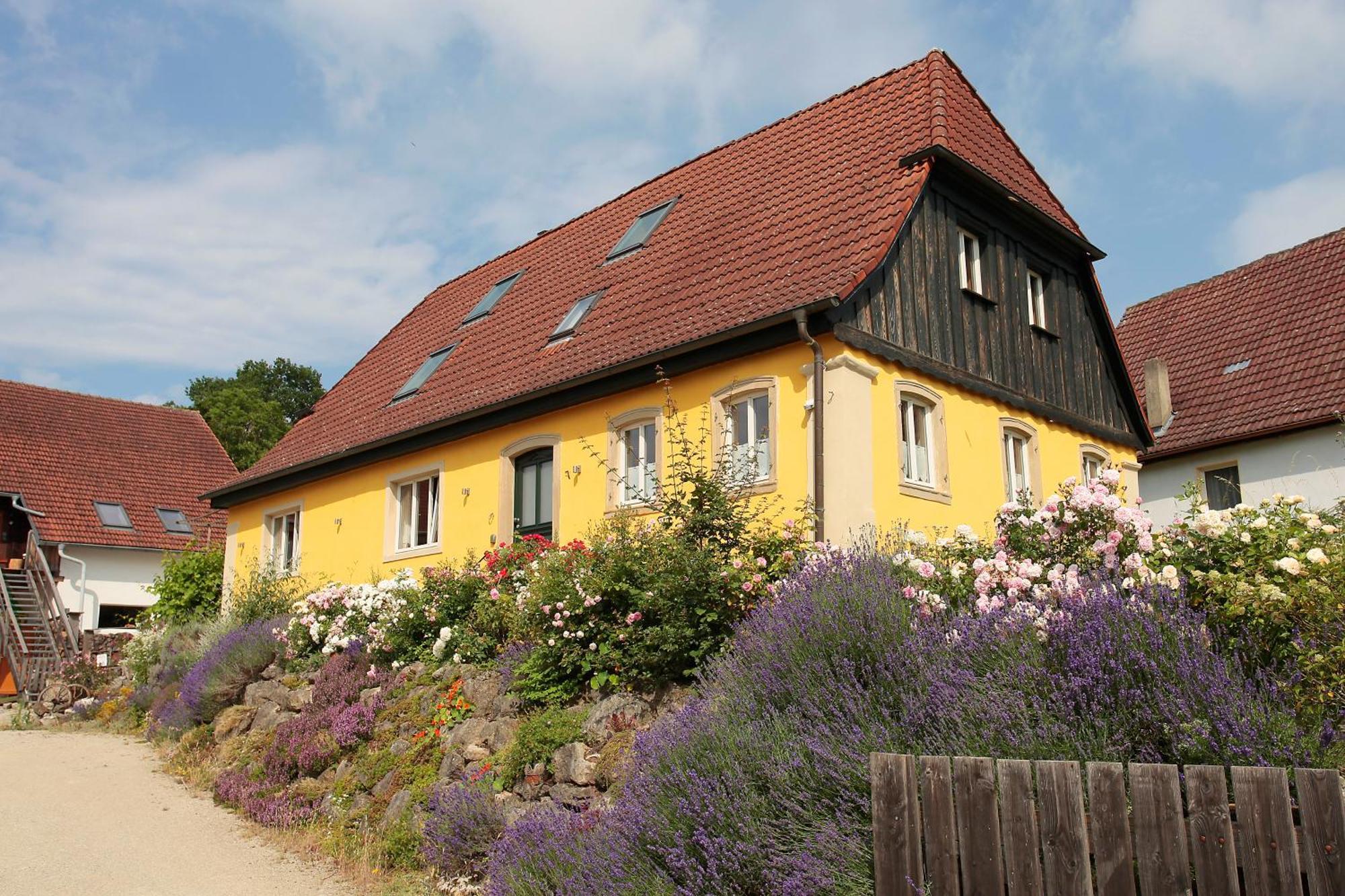 Litzendorf Gemuetliches Apartment Mit Galerie Im Ferienhof מראה חיצוני תמונה